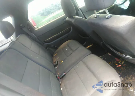 2012 Ford Escape Xlt z USA, uszkodzony, nr VIN 1FMCU0D77CKA27886